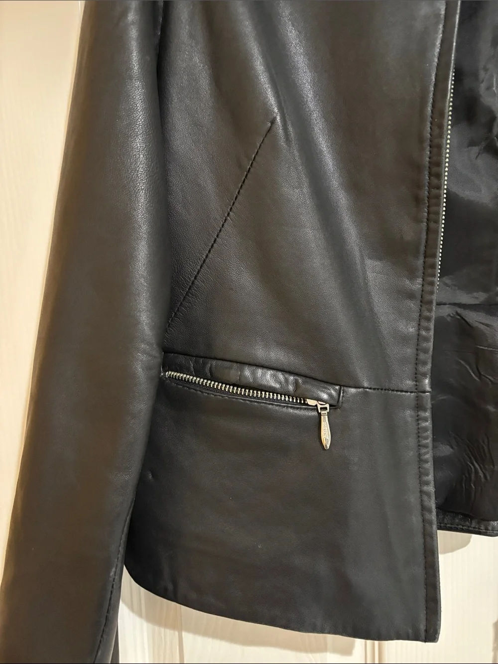 Banana Republic sleek banana